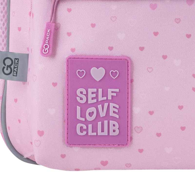 Оригінальний принт із сердечками та нашивка Self Love Club – стильний вибір для дівчат