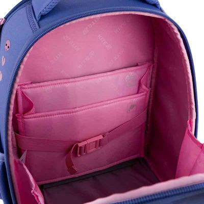 Внутрішнє відділення рюкзака Kite HK25-555S-2 із органайзером для книг, гаджетів та канцтоварів.