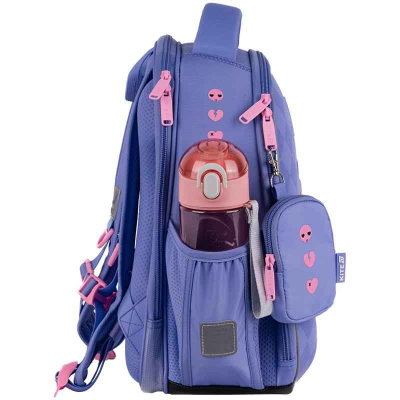 Рюкзак Kite HK25-555S-2 Kuromi із пляшкою у бічній кишені для зручного доступу