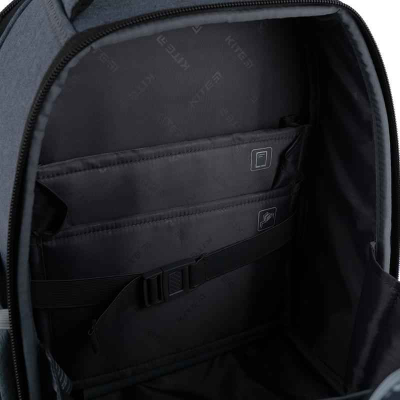 Основне відділення рюкзака Kite K25-555S-1 із міцними перегородками для зошитів та підручників.
